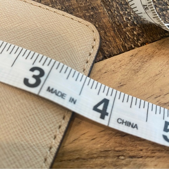 Michael Kors Tan Leather Jet Set Small Top Zip Coin Pouch with Key Chain - Picture 12 of 12